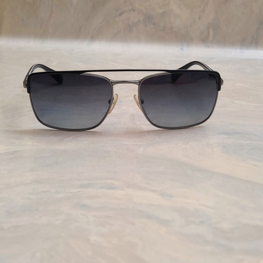 PRADA polarized sunglasses - Picture 2 of 4